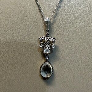 Victorian Elegant Solid 14K White Gold Pendant Necklace. 18”